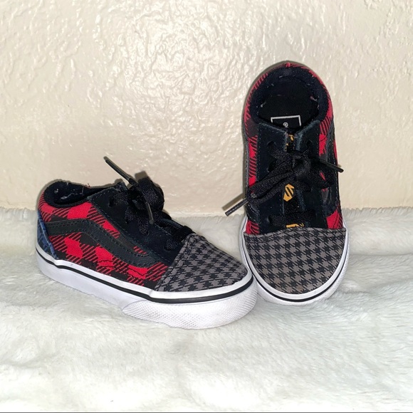 Vans - Picture 2 of 8